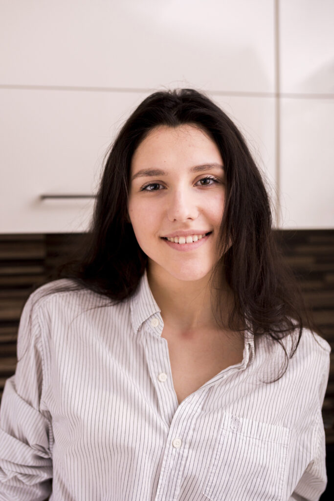 portrait-modern-woman-home
